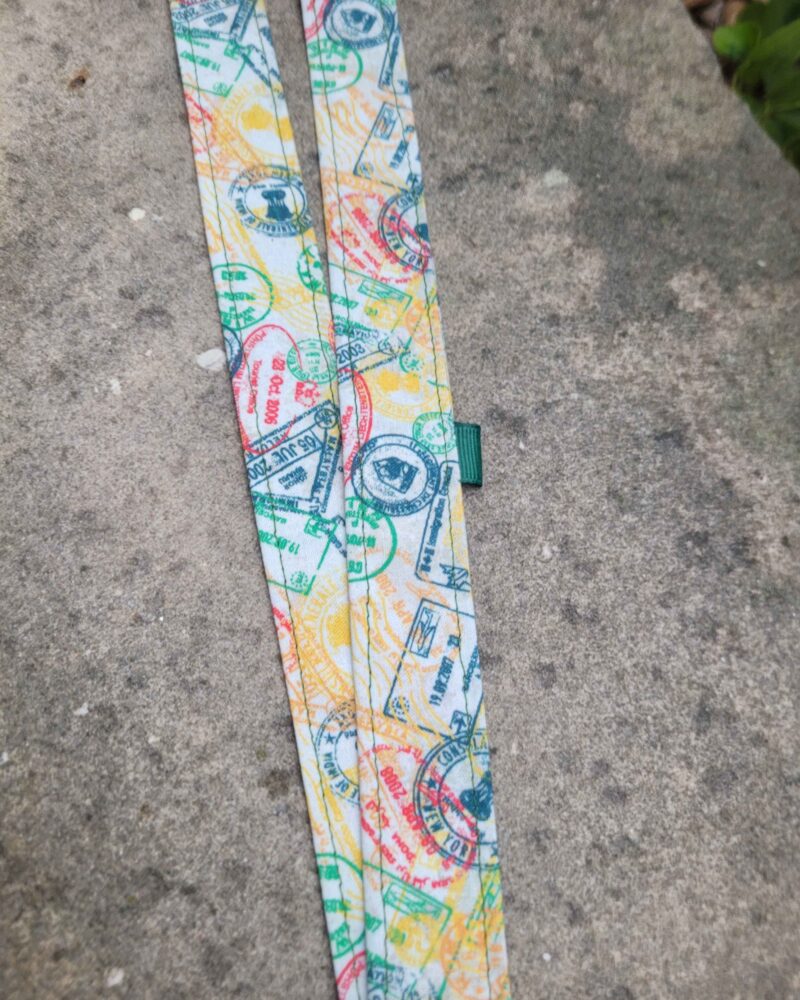 cuelga móvil, cuelga llaves, lanyard, cuelga acreditaciones