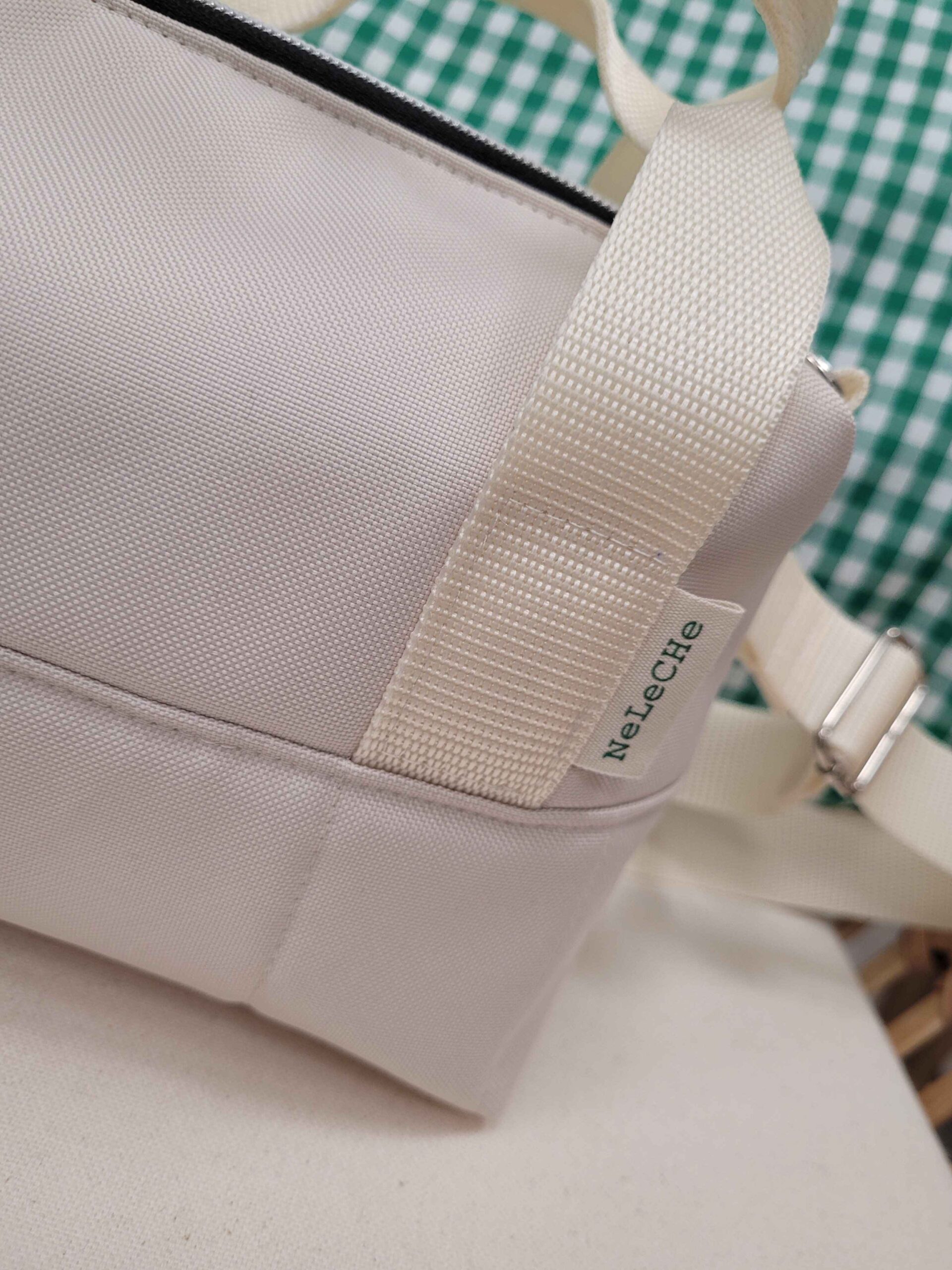 BOLSO BANDOLERA, BOLSO, BOLSO CRUZADO, bolso impermeable