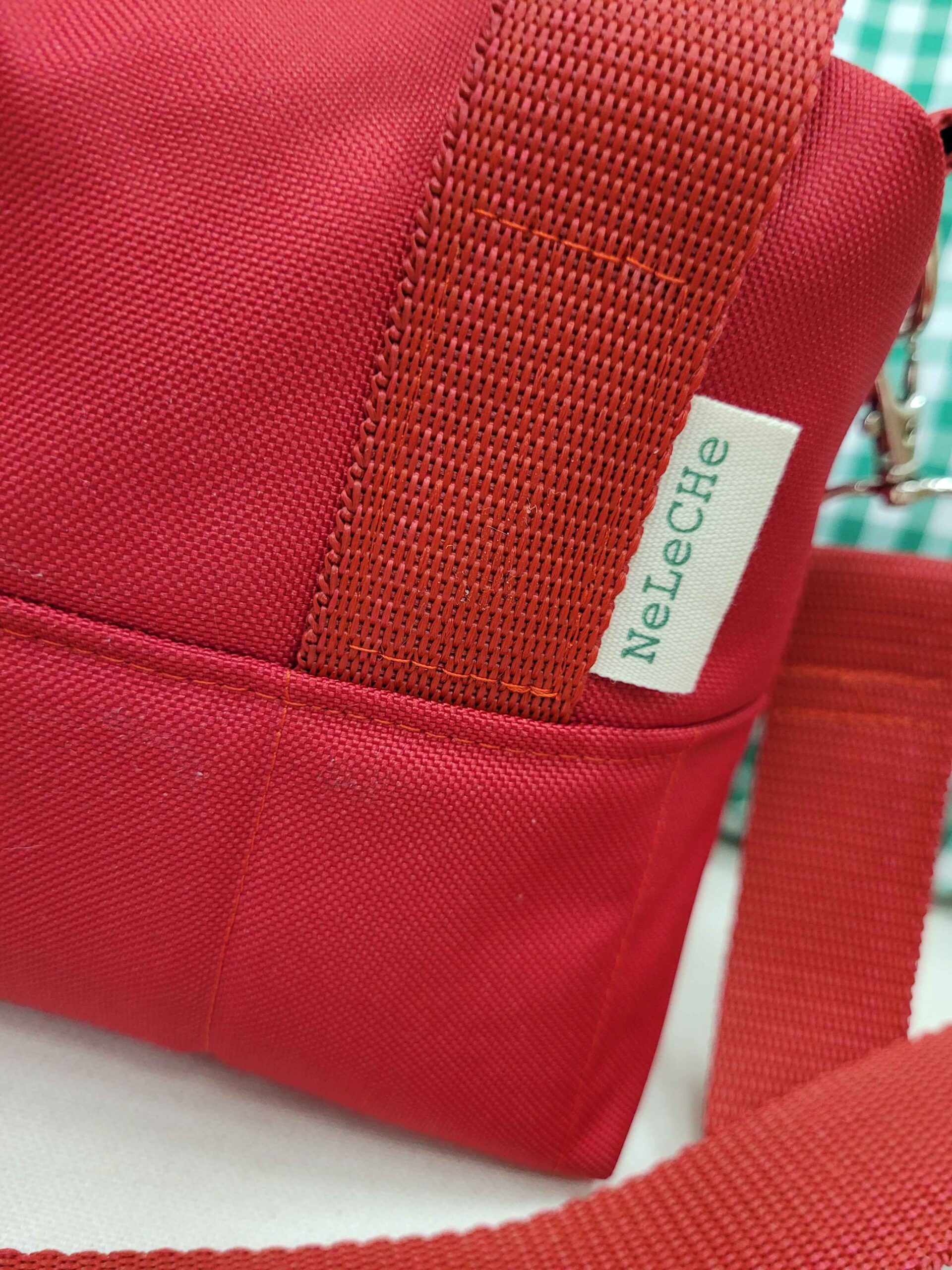 BOLSO BANDOLERA, BOLSO, BOLSO CRUZADO, bolso impermeable